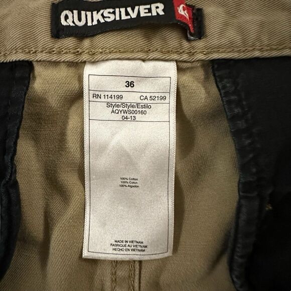 Quiksilver ~ Mens Tan Chino Shirts ~ size 36 ~ 4 pocket ~ black leather tab - Picture 10 of 11
